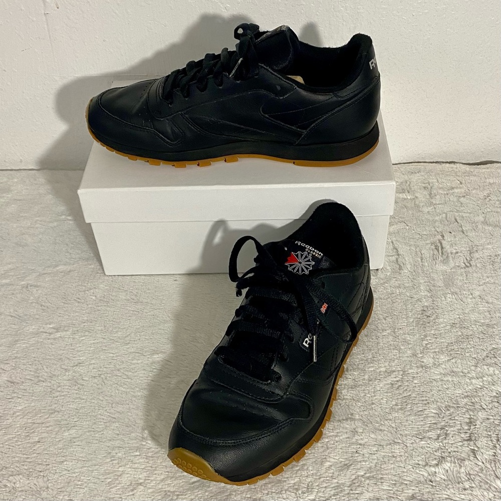 Reebok Classic Black Leather Lifestyle Sneakers Unisex Women’s 8.5 / Men’s 7